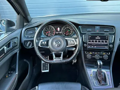 Volkswagen Golf - Thumbnail 16