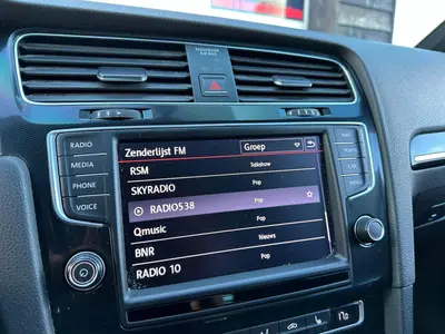 Volkswagen Golf - Thumbnail 21