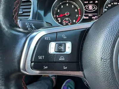 Volkswagen Golf - Thumbnail 27