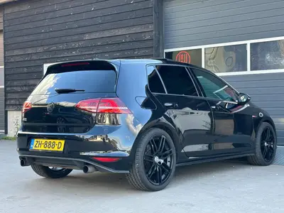 Volkswagen Golf - Thumbnail 36