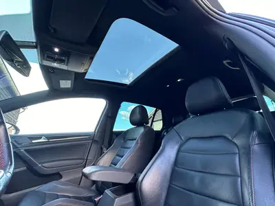 Volkswagen Golf - Thumbnail 10