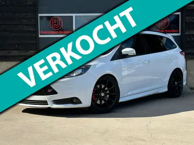 Ford FOCUS Wagon - Thumbnail 1