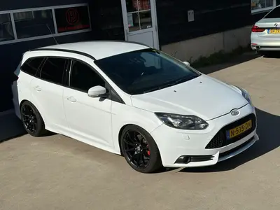 Ford FOCUS Wagon - Thumbnail 33