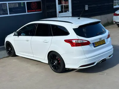 Ford FOCUS Wagon - Thumbnail 34