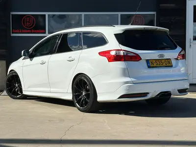 Ford FOCUS Wagon - Thumbnail 5