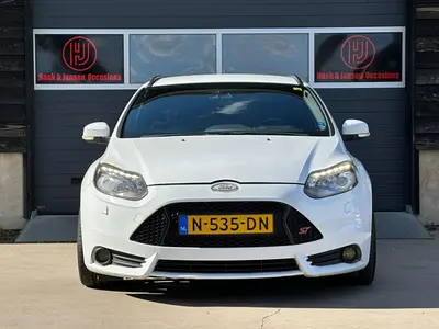 Ford FOCUS Wagon - Thumbnail 6