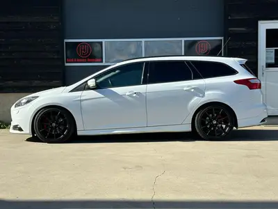 Ford FOCUS Wagon - Thumbnail 9