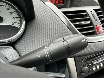 Peugeot 207 - Thumbnail 21