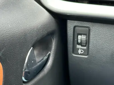 Peugeot 207 - Thumbnail 25