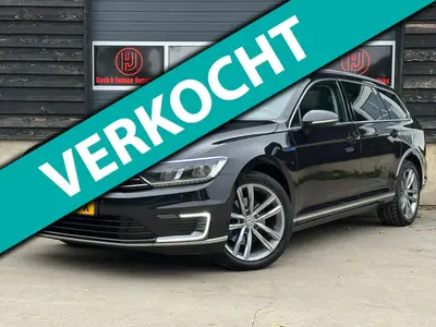 Volkswagen Passat - Thumbnail 2