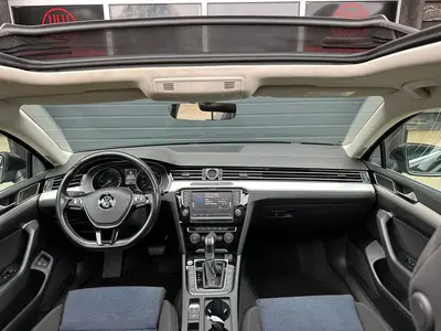 Volkswagen Passat - Thumbnail 13