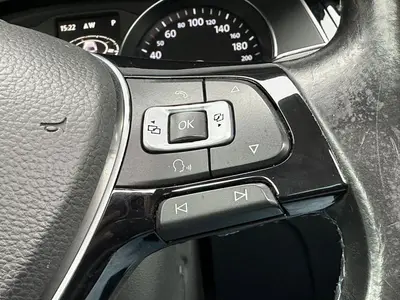 Volkswagen Passat - Thumbnail 21