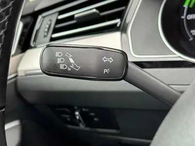 Volkswagen Passat - Thumbnail 22