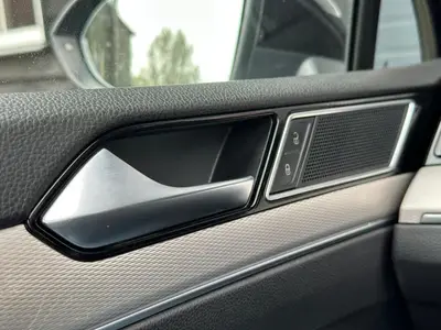 Volkswagen Passat - Thumbnail 25