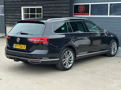 Volkswagen Passat - Thumbnail 29