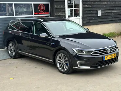 Volkswagen Passat - Thumbnail 30
