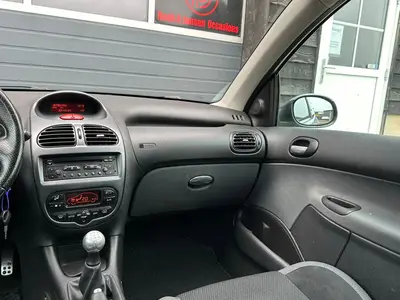 Peugeot 206 - Thumbnail 13