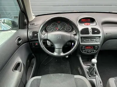 Peugeot 206 - Thumbnail 15