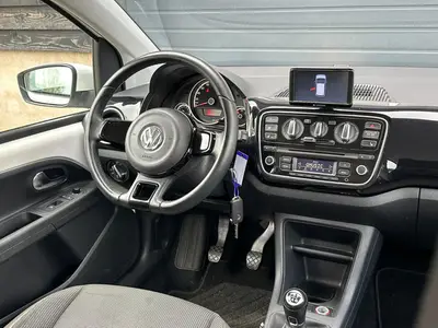 Volkswagen up! - Thumbnail 14