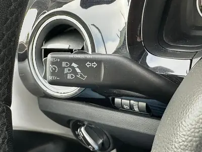 Volkswagen up! - Thumbnail 18