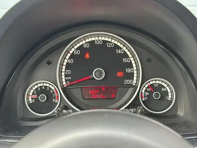 Volkswagen up! - Thumbnail 20