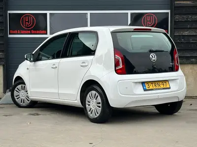 Volkswagen up! - Thumbnail 4