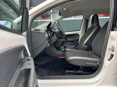 Volkswagen up! - Thumbnail 10