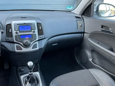 Hyundai i30 - Thumbnail 13