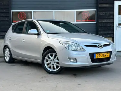 Hyundai i30 - Thumbnail 3