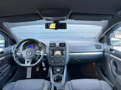 Volkswagen Golf - Thumbnail 12