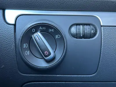 Volkswagen Golf - Thumbnail 18