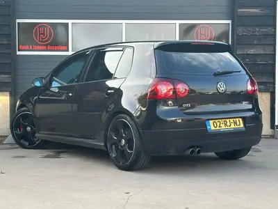 Volkswagen Golf - Thumbnail 4