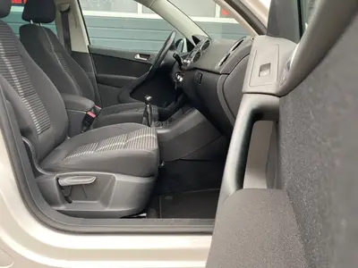 Volkswagen Tiguan - Thumbnail 11