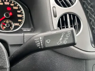 Volkswagen Tiguan - Thumbnail 24