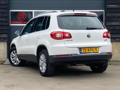Volkswagen Tiguan - Thumbnail 5