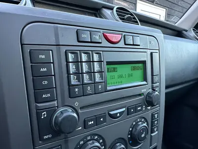 Land Rover Discovery - Thumbnail 19