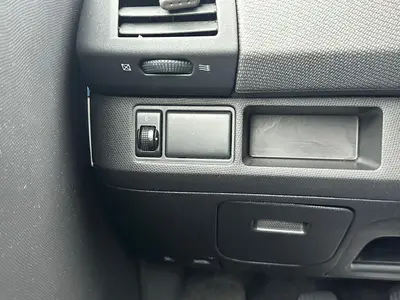 Nissan Micra - Thumbnail 26