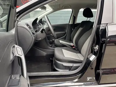 Volkswagen Polo - Thumbnail 11