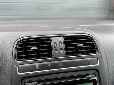 Volkswagen Polo - Thumbnail 16