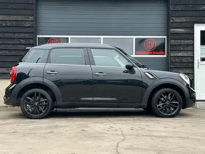 MINI Countryman - Thumbnail 8