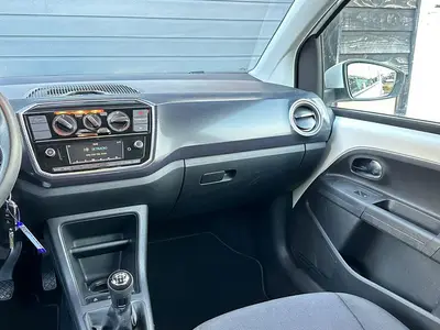 Volkswagen up! - Thumbnail 13