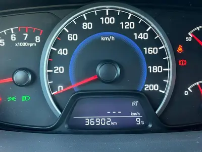 Hyundai i10 - Thumbnail 22