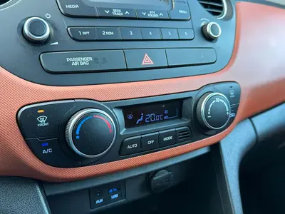 Hyundai i10 - Thumbnail 24