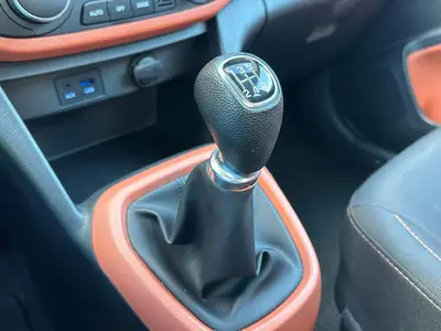 Hyundai i10 - Thumbnail 25