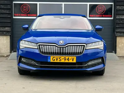 Superb - Thumbnail 6