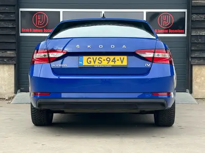 Superb - Thumbnail 7