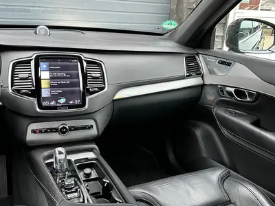 Volvo XC90 - Thumbnail 15