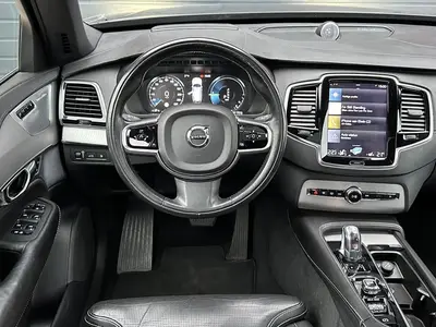 Volvo XC90 - Thumbnail 17