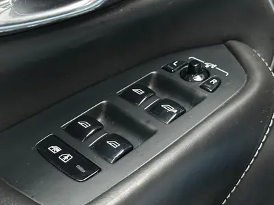 Volvo XC90 - Thumbnail 18