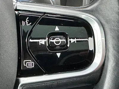 Volvo XC90 - Thumbnail 21